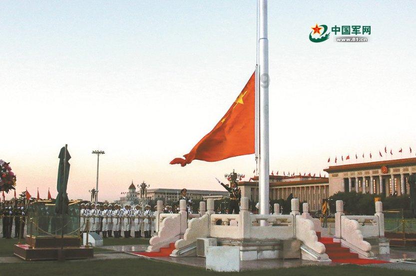 委员们讨论市政协常委会工作报告和提案工作情况报告 扫码阅读手机版